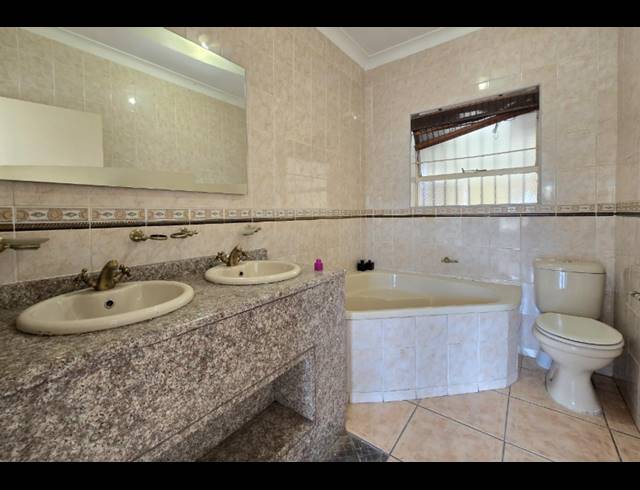 3 BEDROOM FREEHOLD FOR SALE IN RIDGEWAY